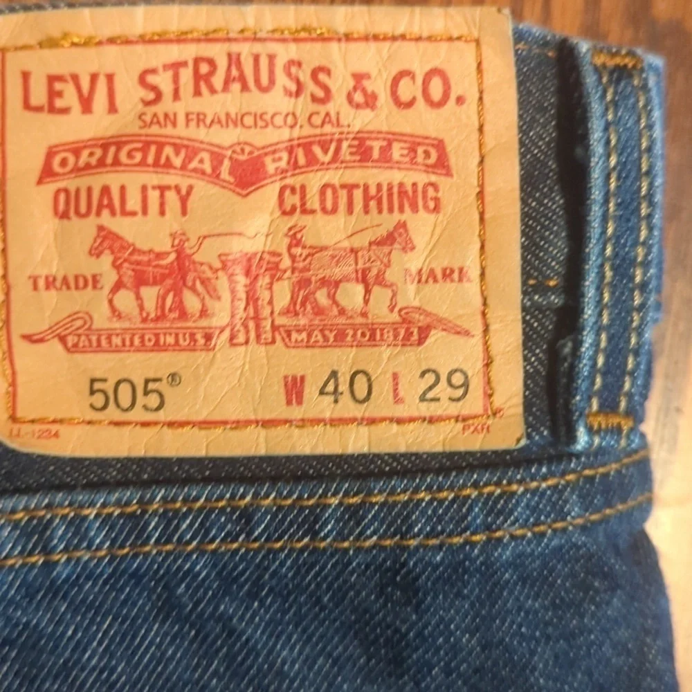 Levis levi men